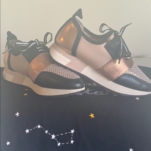 Steve Madden Other - Steven madden sneakers
